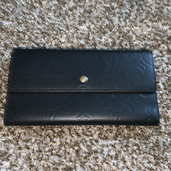International Louis Vuitton Wallet - Picture 10 of 10